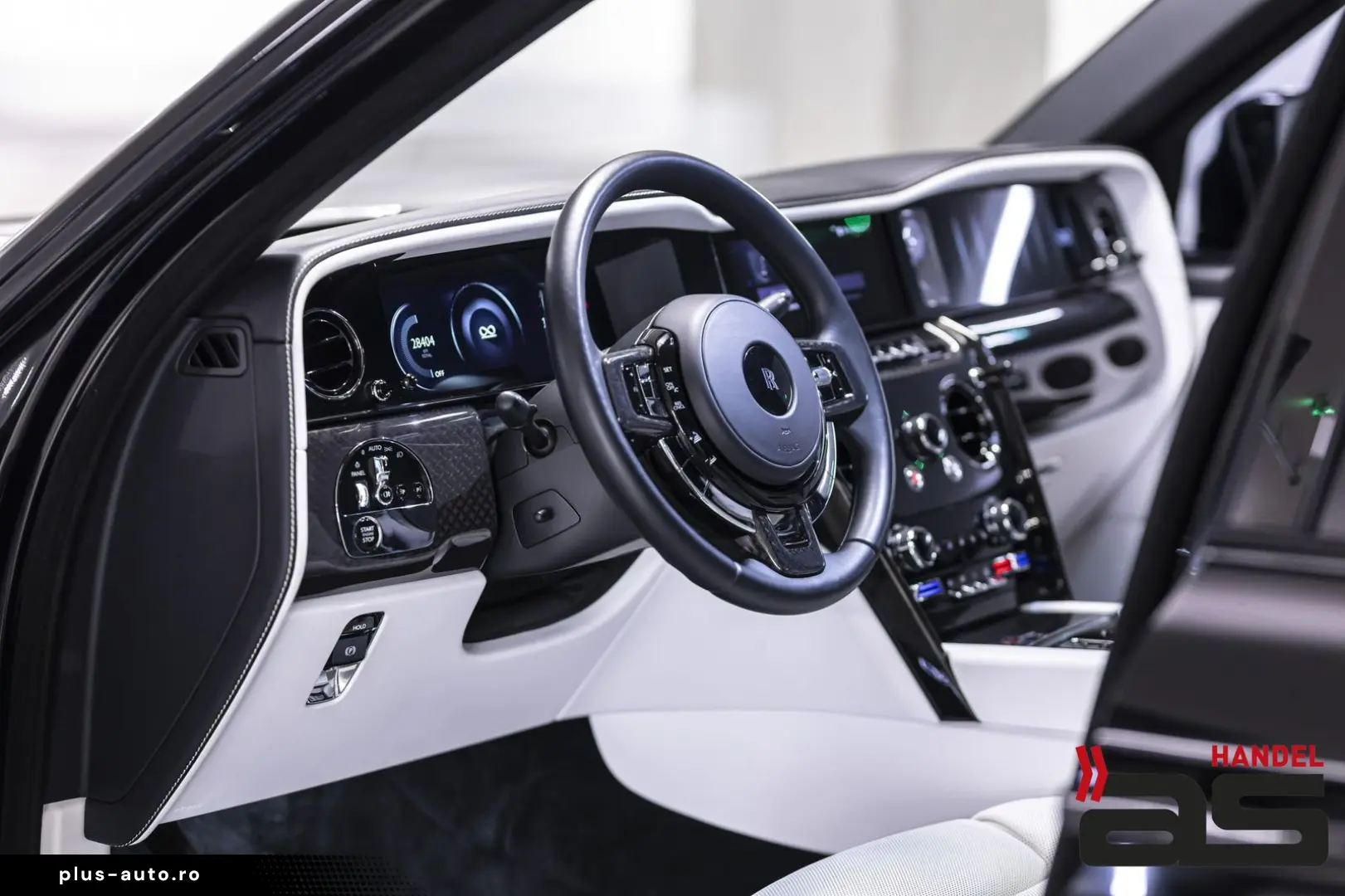 ROLLS ROYCE Cullinan BlackBadge Series II Starlight Bespoke