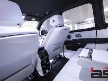 ROLLS ROYCE Cullinan BlackBadge Series II Starlight Bespoke