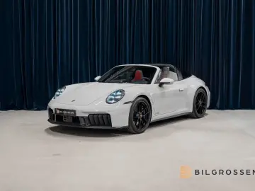 PORSCHE 911 Targa 4 GTS SportDesign Carbon Lyft BOSE