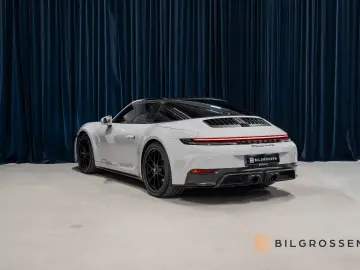 PORSCHE 911 Targa 4 GTS SportDesign Carbon Lyft BOSE