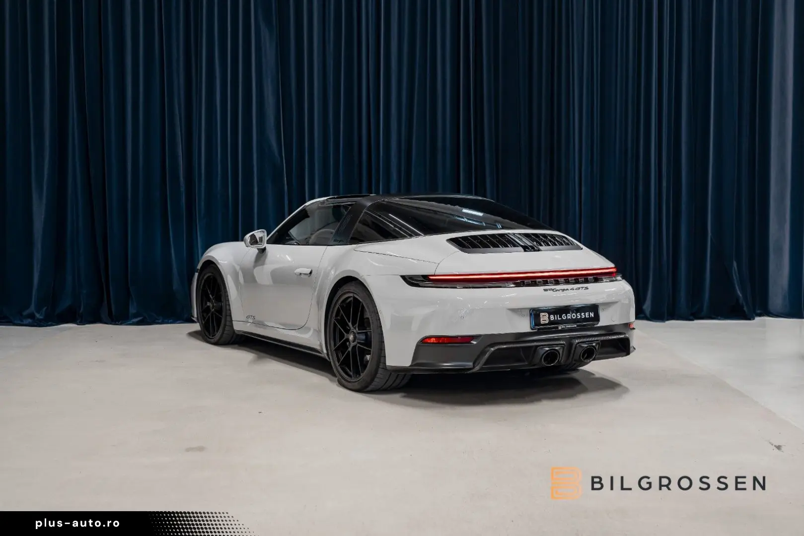 PORSCHE 911 Targa 4 GTS SportDesign Carbon Lyft BOSE