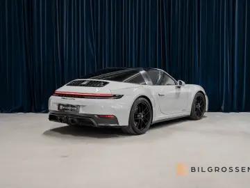 PORSCHE 911 Targa 4 GTS SportDesign Carbon Lyft BOSE