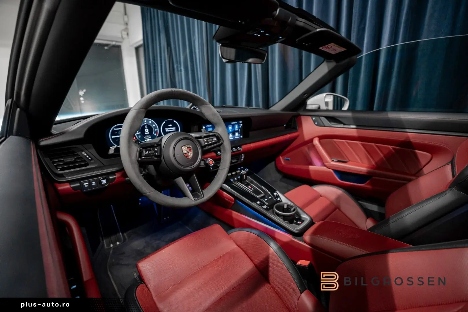 PORSCHE 911 Targa 4 GTS SportDesign Carbon Lyft BOSE