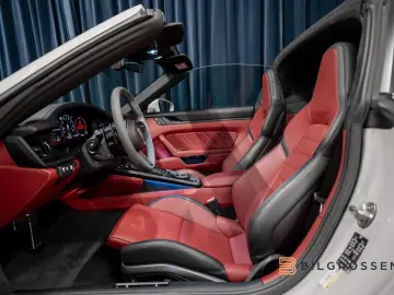 PORSCHE 911 Targa 4 GTS SportDesign Carbon Lyft BOSE