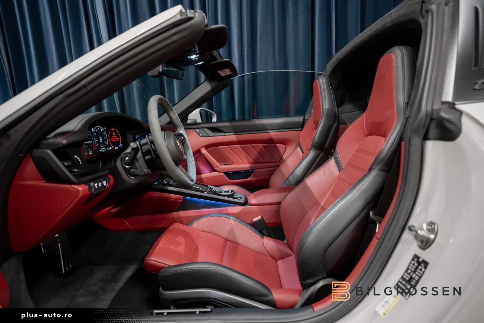 PORSCHE 911 Targa 4 GTS SportDesign Carbon Lyft BOSE