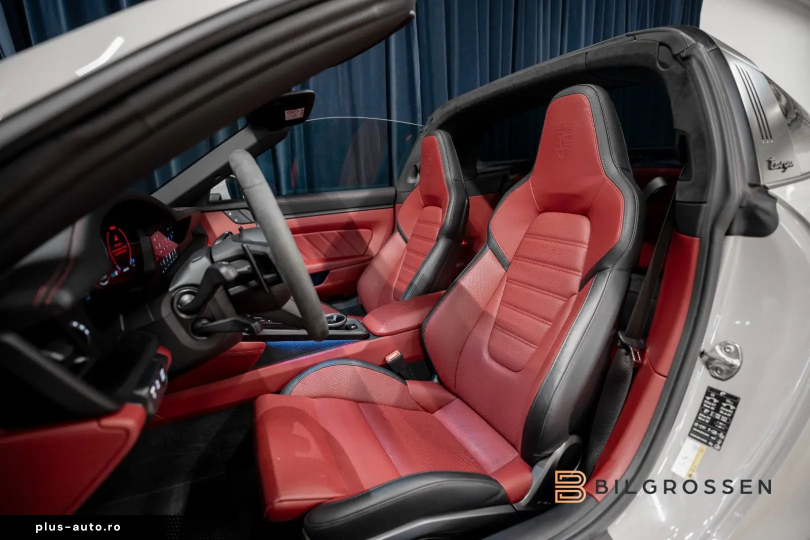 PORSCHE 911 Targa 4 GTS SportDesign Carbon Lyft BOSE