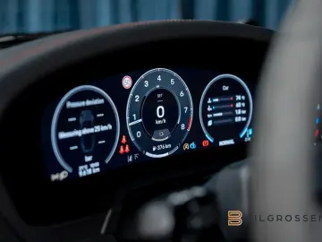 PORSCHE 911 Targa 4 GTS SportDesign Carbon Lyft BOSE