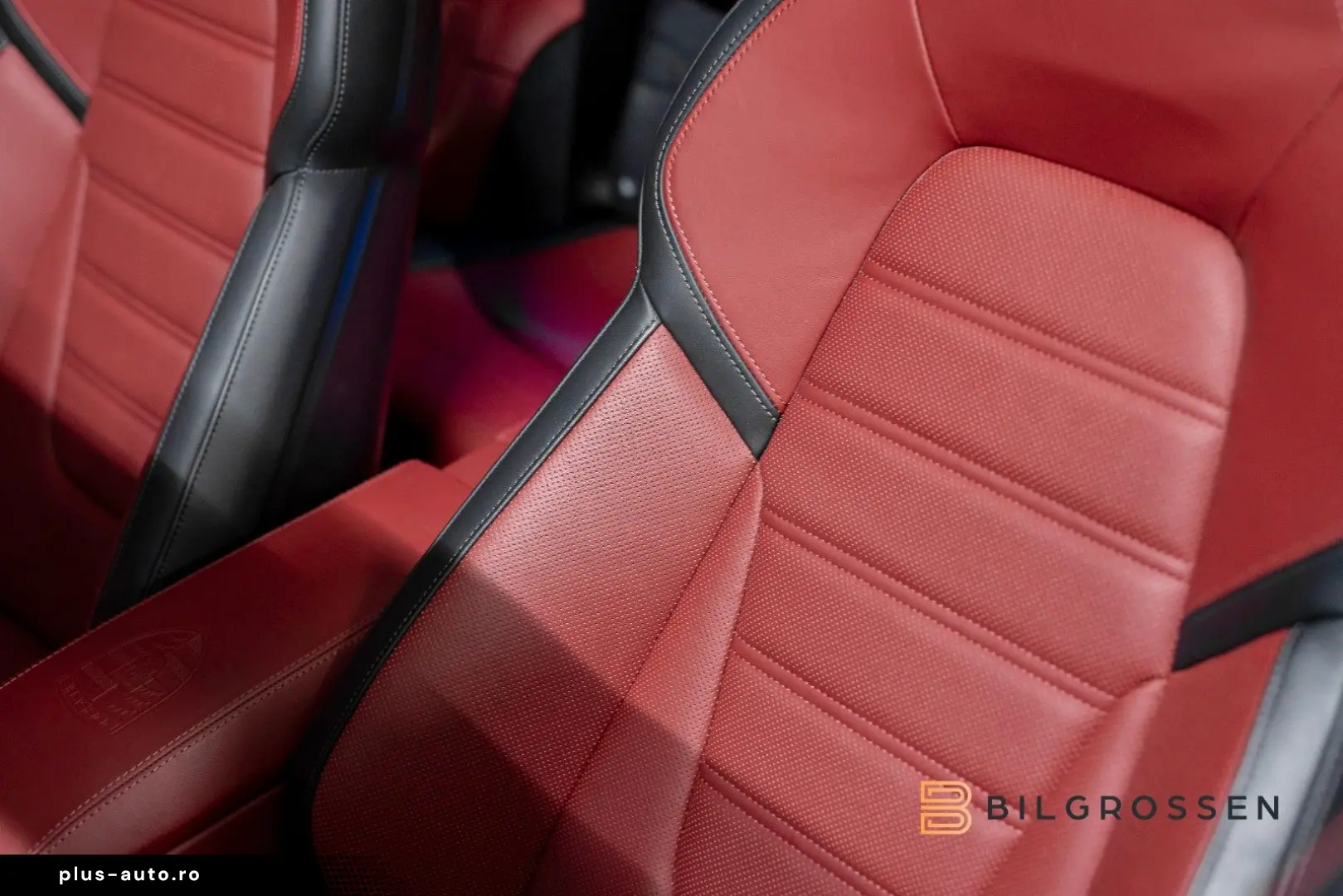 PORSCHE 911 Targa 4 GTS SportDesign Carbon Lyft BOSE