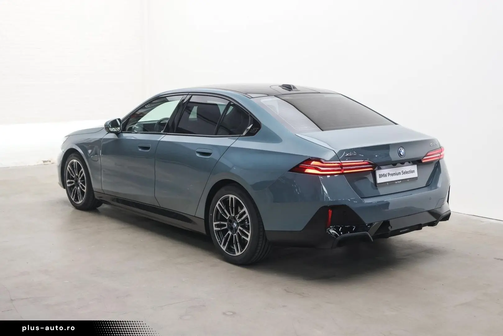 BMW 550 5 Serie 550e xDrive M Sport automatik   Pano