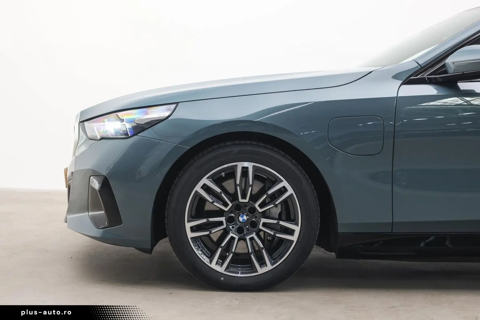 BMW 550 5 Serie 550e xDrive M Sport automatik   Pano