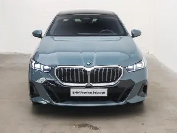 BMW 550 5 Serie 550e xDrive M Sport automatik   Pano