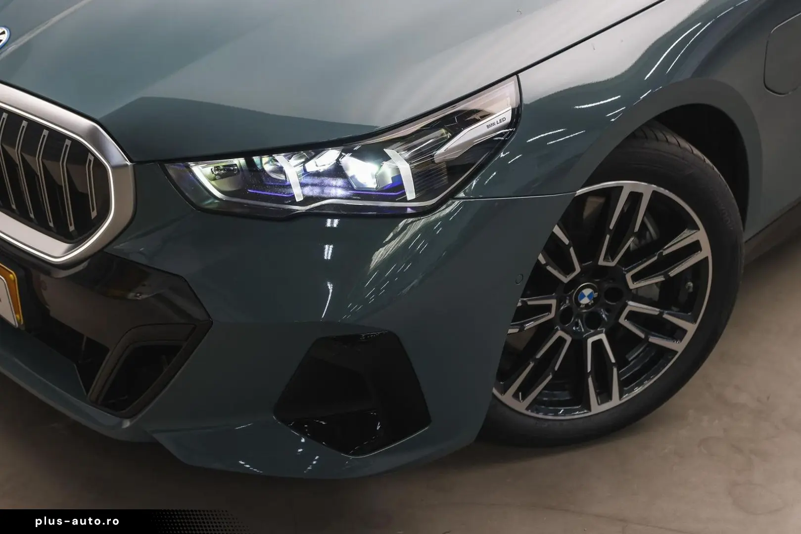 BMW 550 5 Serie 550e xDrive M Sport automatik   Pano