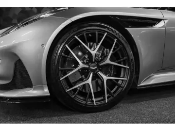 ASTON MARTIN DB12 V8 Twin Turbo - ALUMINITE SILVER