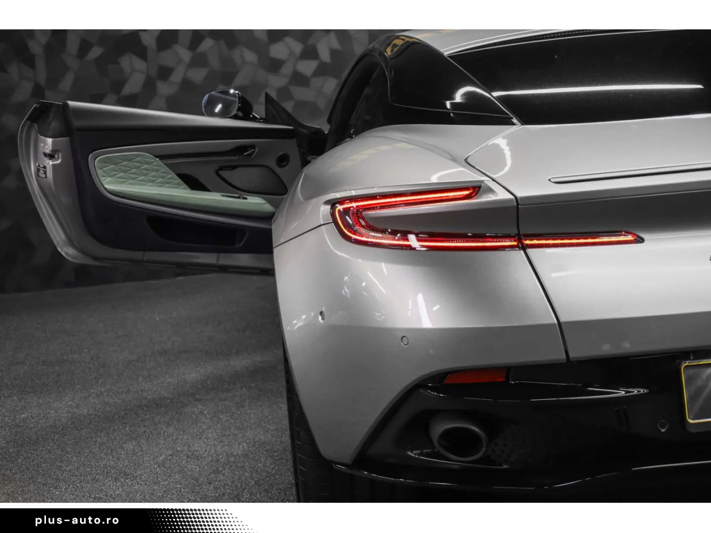 ASTON MARTIN DB12 V8 Twin Turbo - ALUMINITE SILVER