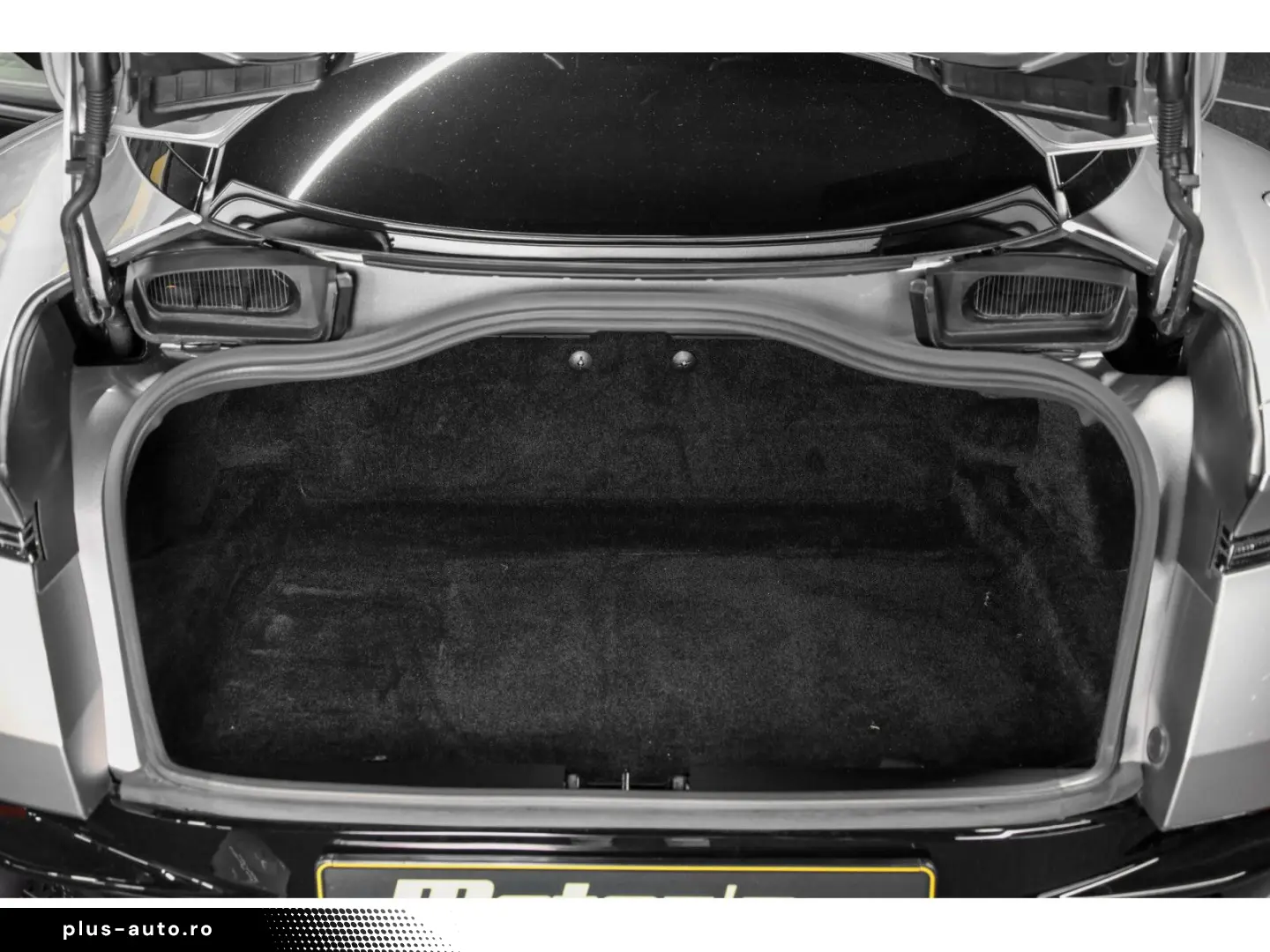 ASTON MARTIN DB12 V8 Twin Turbo - ALUMINITE SILVER