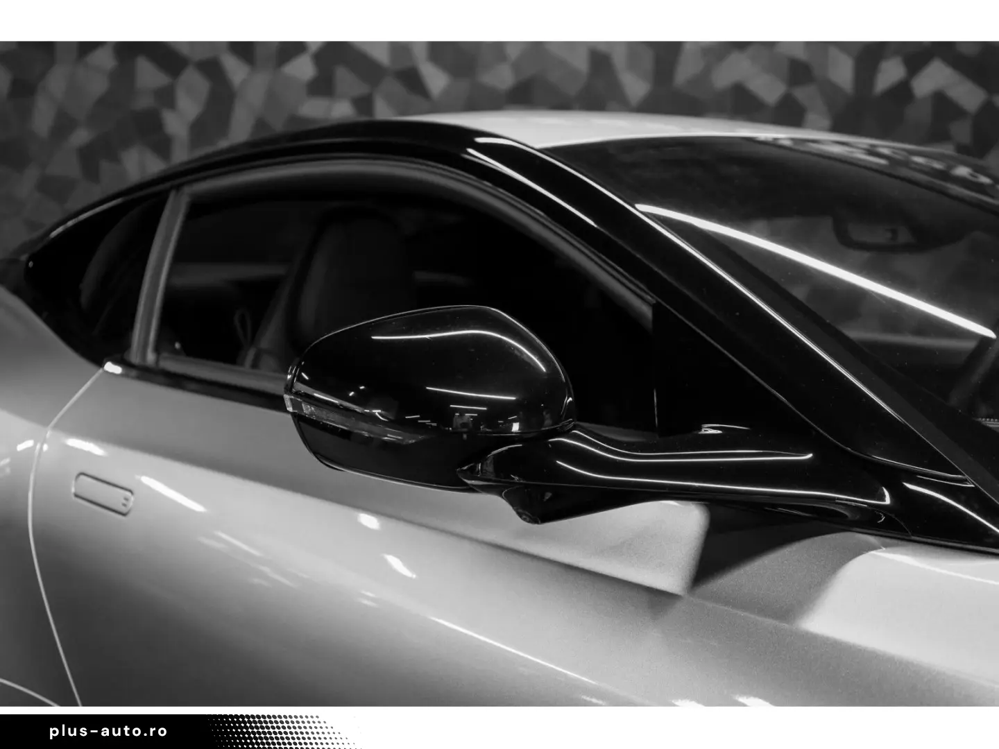 ASTON MARTIN DB12 V8 Twin Turbo - ALUMINITE SILVER