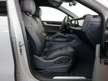 PORSCHE Cayenne Coupe E-Hybrid Kreide SpAbgas AHK HeadUp