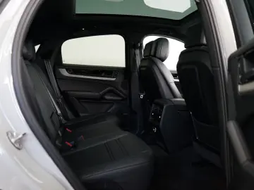 PORSCHE Cayenne Coupe E-Hybrid Kreide SpAbgas AHK HeadUp