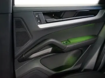 PORSCHE Cayenne Coupe E-Hybrid Kreide SpAbgas AHK HeadUp