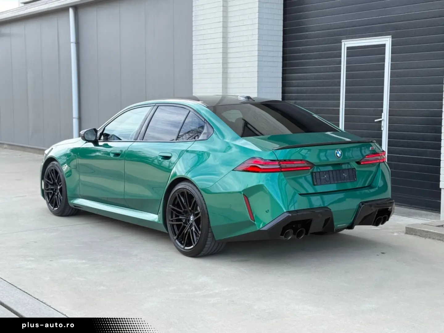 BMW M5 Plug-In Hybrid xDrive A