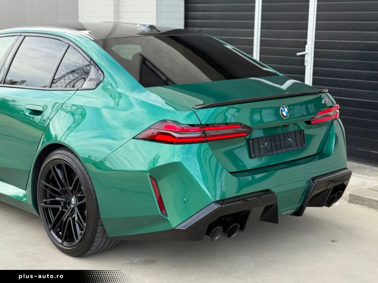 BMW M5 Plug-In Hybrid xDrive A