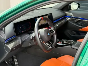 BMW M5 Plug-In Hybrid xDrive A