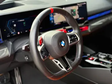 BMW M5 Plug-In Hybrid xDrive A