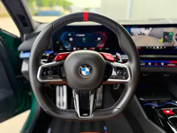 BMW M5 Plug-In Hybrid xDrive A