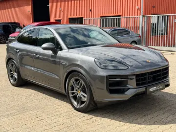 PORSCHE Cayenne Coupe E-Hybrid Sport Design Sport Chrono