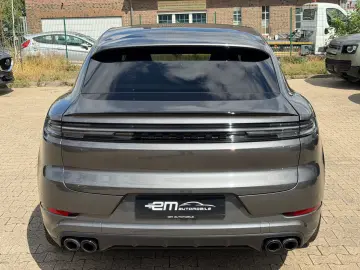 PORSCHE Cayenne Coupe E-Hybrid Sport Design Sport Chrono