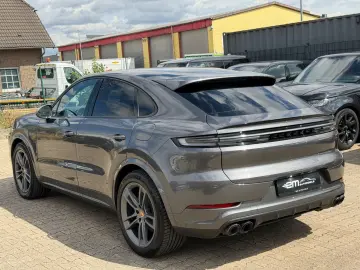 PORSCHE Cayenne Coupe E-Hybrid Sport Design Sport Chrono