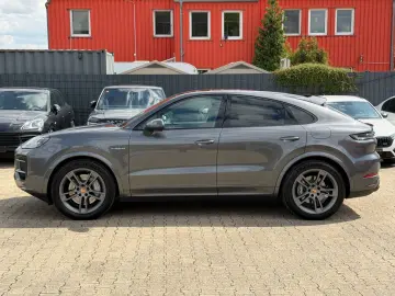 PORSCHE Cayenne Coupe E-Hybrid Sport Design Sport Chrono