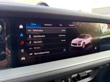 PORSCHE Cayenne Coupe E-Hybrid Sport Design Sport Chrono