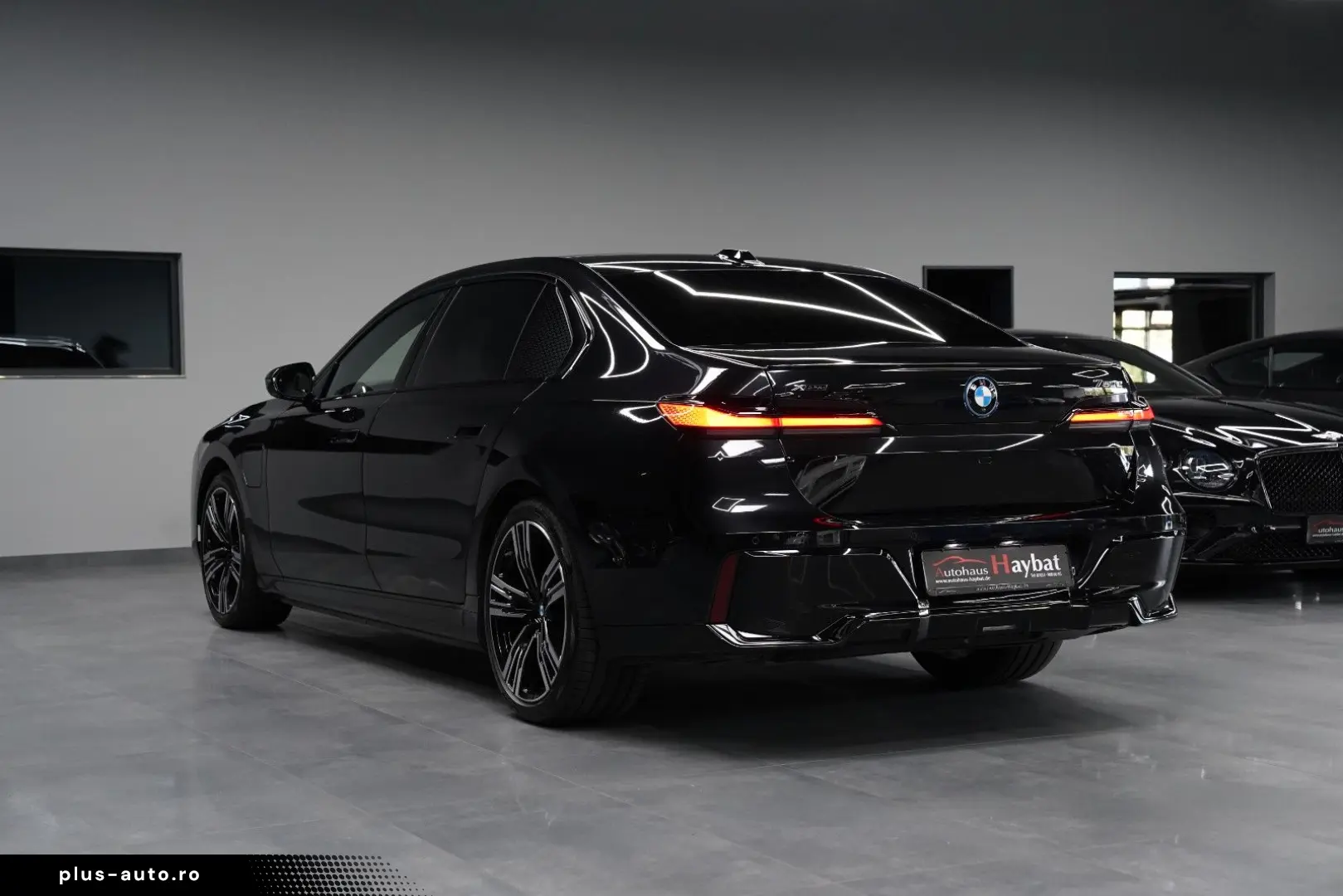 BMW 750e xDrive M Sport Pro-Sky Pano-B&W-ACC-AHK-21
