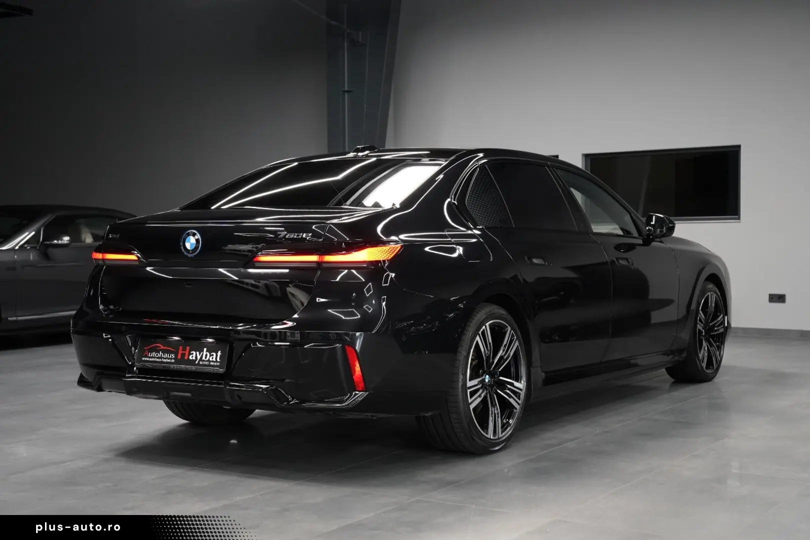 BMW 750e xDrive M Sport Pro-Sky Pano-B&W-ACC-AHK-21
