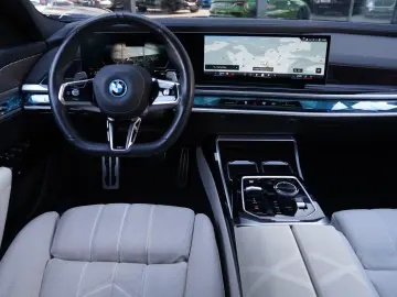 BMW 750e xDrive M Sport Pro-Sky Pano-B&W-ACC-AHK-21
