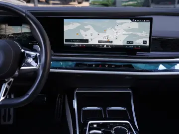 BMW 750e xDrive M Sport Pro-Sky Pano-B&W-ACC-AHK-21