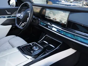 BMW 750e xDrive M Sport Pro-Sky Pano-B&W-ACC-AHK-21