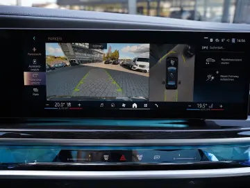 BMW 750e xDrive M Sport Pro-Sky Pano-B&W-ACC-AHK-21