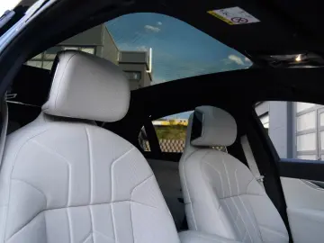 BMW 750e xDrive M Sport Pro-Sky Pano-B&W-ACC-AHK-21
