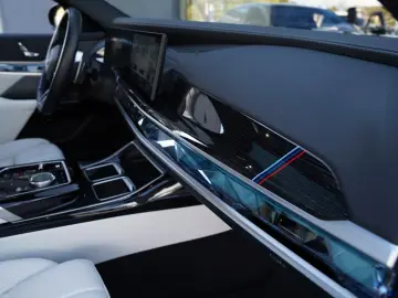 BMW 750e xDrive M Sport Pro-Sky Pano-B&W-ACC-AHK-21