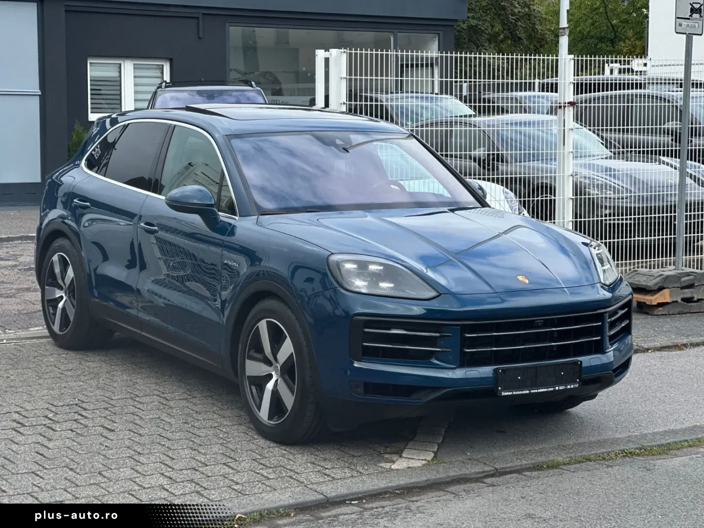 PORSCHE Cayenne E-Hybrid HINTERACHSLENKUNG NACHTSICHTASS