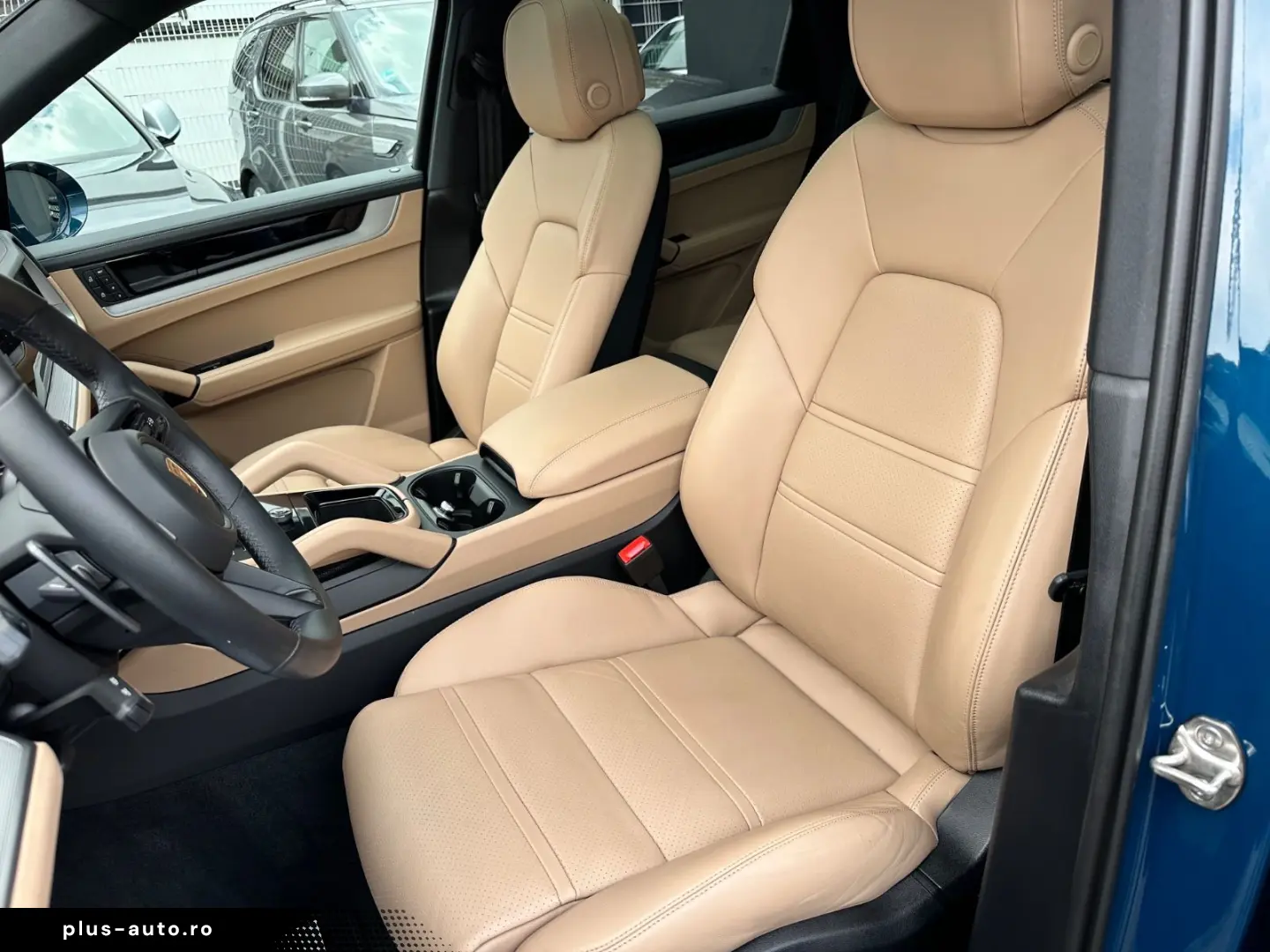 PORSCHE Cayenne E-Hybrid HINTERACHSLENKUNG NACHTSICHTASS