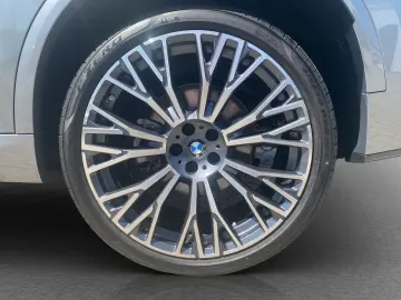 BMW X5 xDrive30d    M-Sport ACC AHK SpurAss HiFi H-K