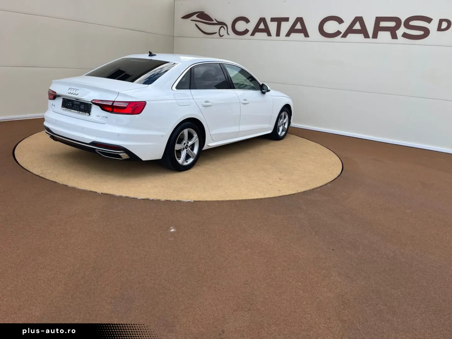Audi A4 40TFSI  204CP  LED  Navi  Camera  CarPlay  Cockpit