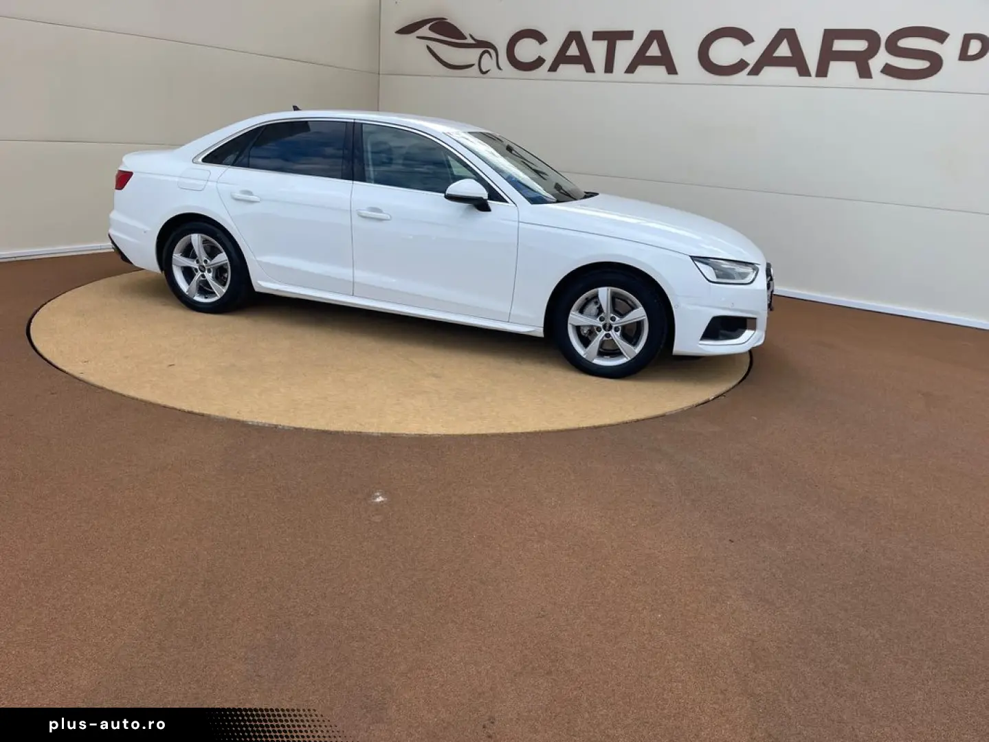 Audi A4 40TFSI  204CP  LED  Navi  Camera  CarPlay  Cockpit