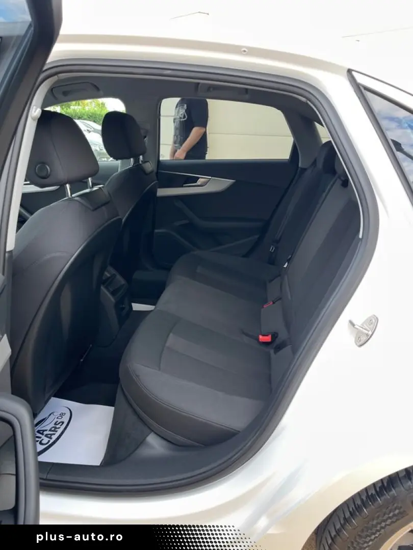 Audi A4 40TFSI  204CP  LED  Navi  Camera  CarPlay  Cockpit