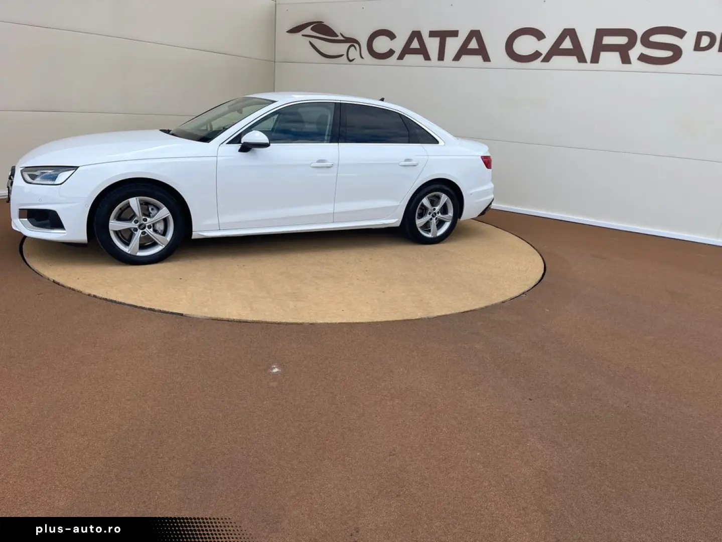Audi A4 40TFSI  204CP  LED  Navi  Camera  CarPlay  Cockpit