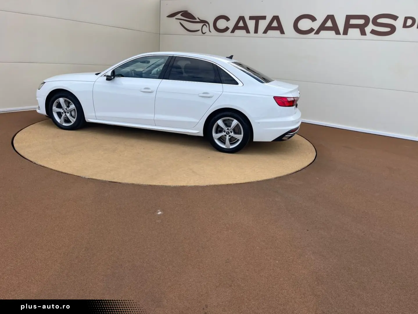 Audi A4 40TFSI  204CP  LED  Navi  Camera  CarPlay  Cockpit