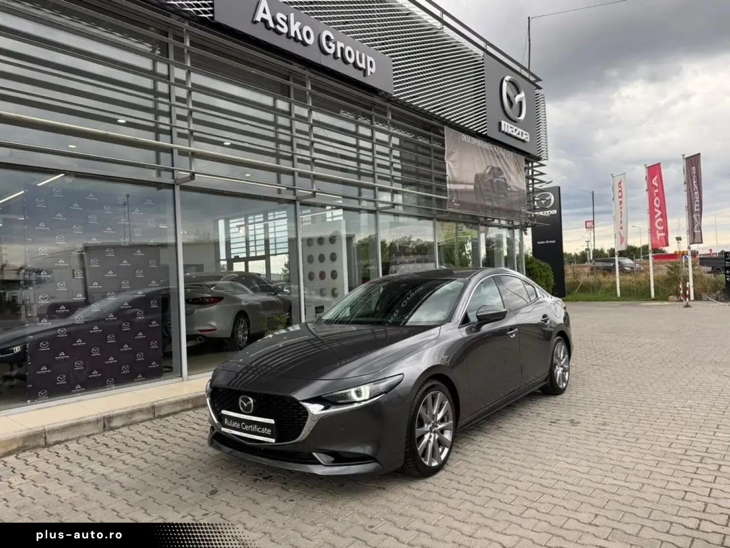 Mazda 3 SDNPlus Skyactiv-G122 At Plus